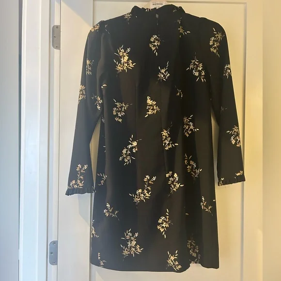 J. Crew Factory Printed Ruffleneck Shift Dress Black Floral Size 4 - Picture 3 of 6